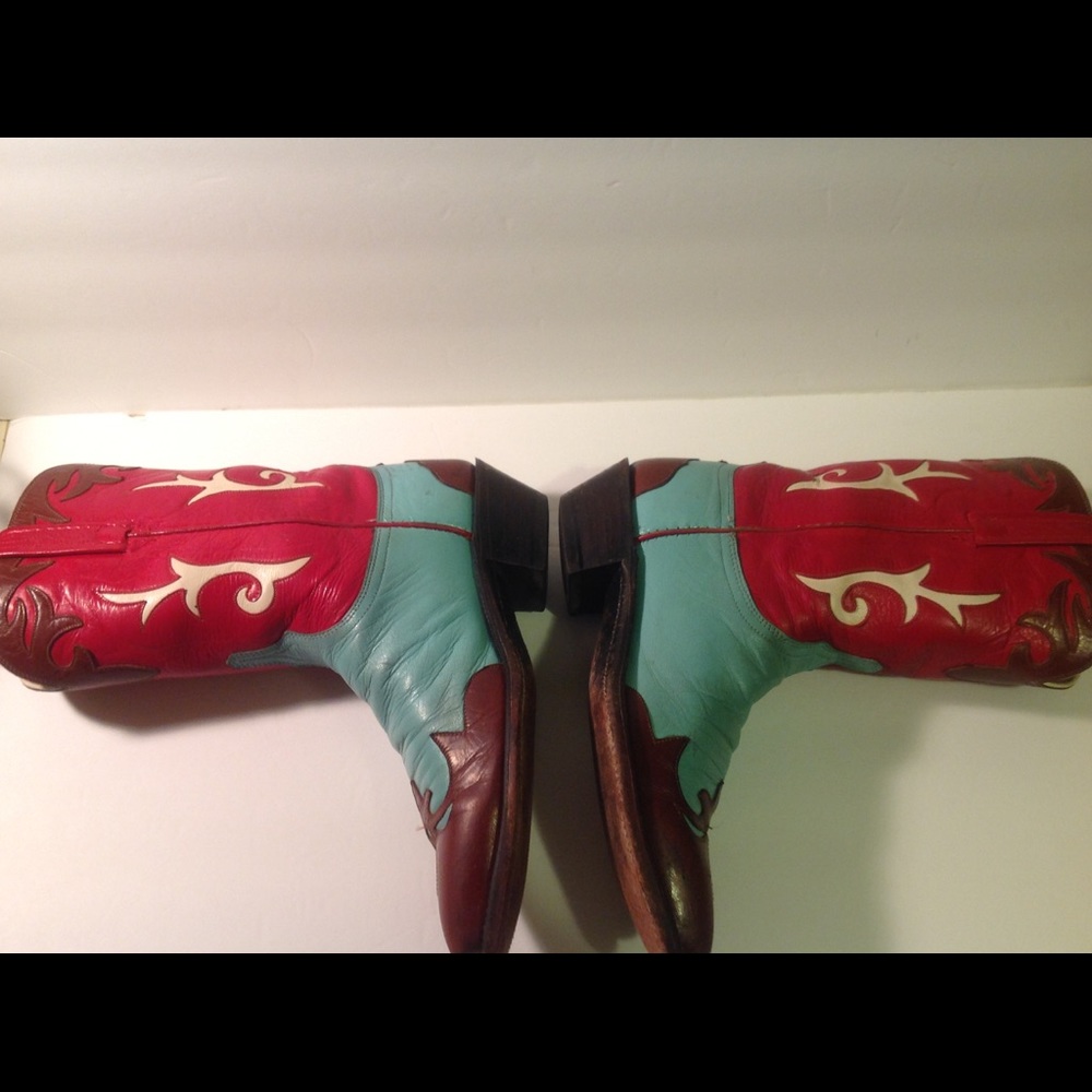 Women's size 8 1/2 B Lucchese Cowgirl boots. - Picture 5 of 8
